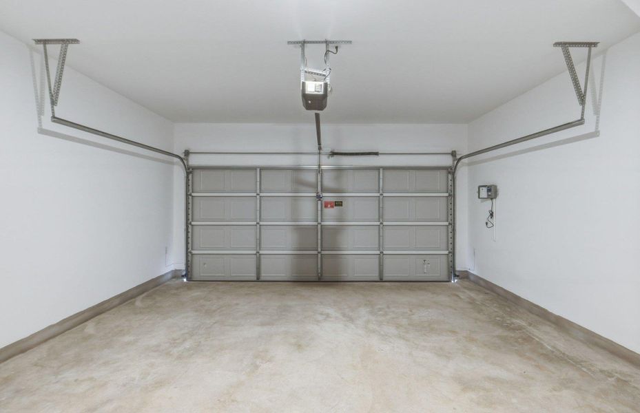 Spacious, unfurnished interior of a new home in Woodside, Georgetown (Image 38).