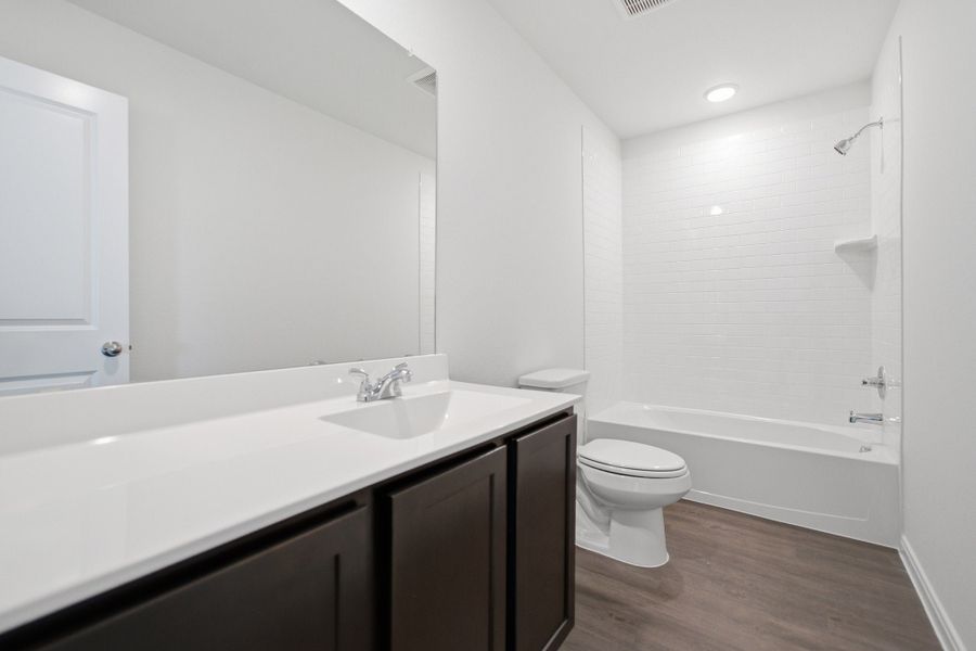 Furnished interior view inside a new home in La Terra, Celina (Image 37).