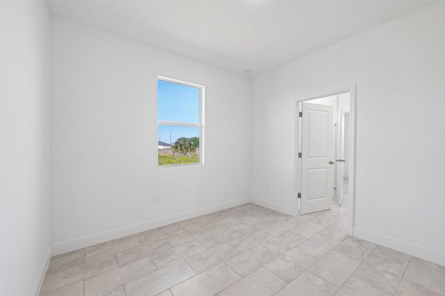 13-web-or-mls-S Castle Cir-S2204-013 13-web-or-mls-S Castle Cir-S2204-013
