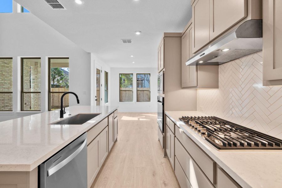 Stunning finishes in Light & Bright Kitchen