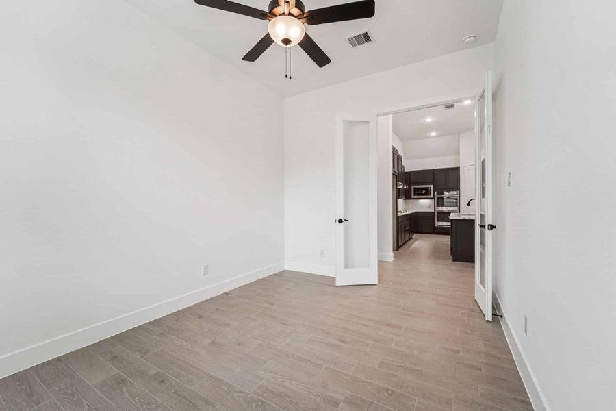 Spacious, unfurnished interior of a new home in Kresston, Montgomery (Image 19).