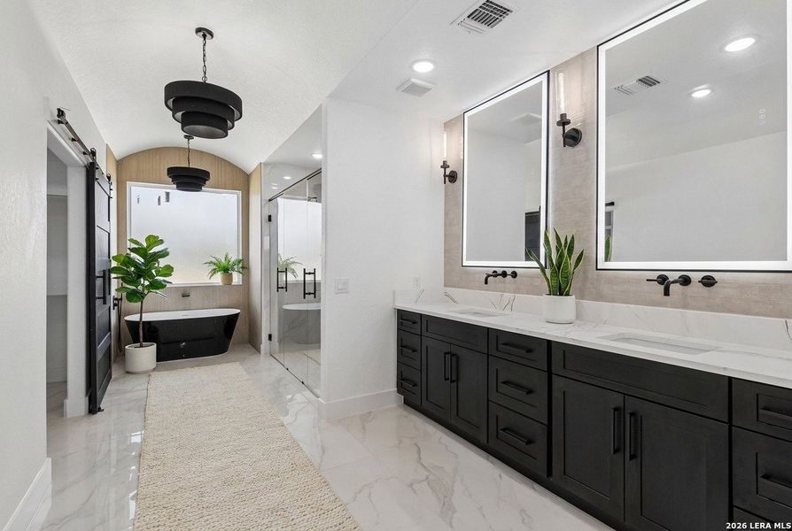 Furnished interior view inside a new home in , La Vernia (Image 15).