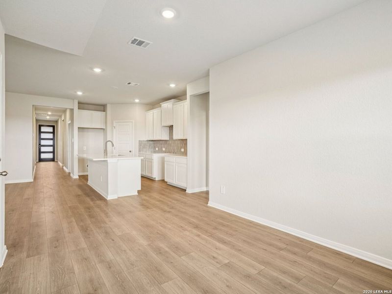 Spacious, unfurnished interior of a new home in Legendary Trails - Premier Series, Cibolo (Image 8).