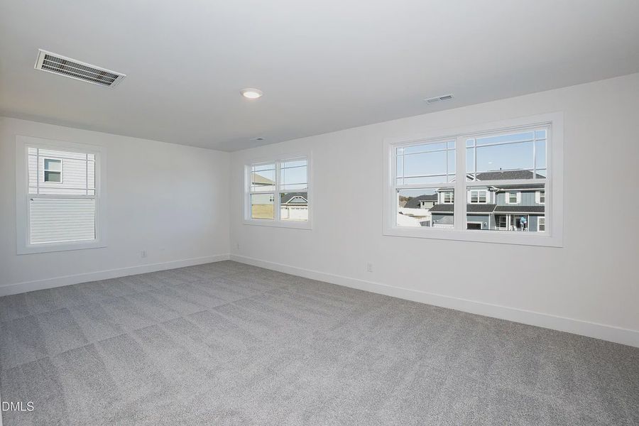 Spacious, unfurnished interior of a new home in Jackson Ridge, Pikeville (Image 22).