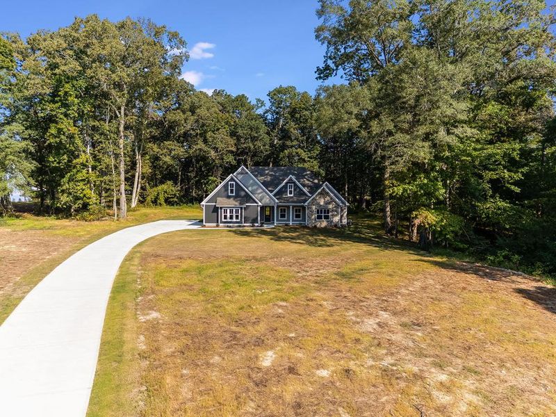 Image 32 of a home in LOVVORN ESTATES.