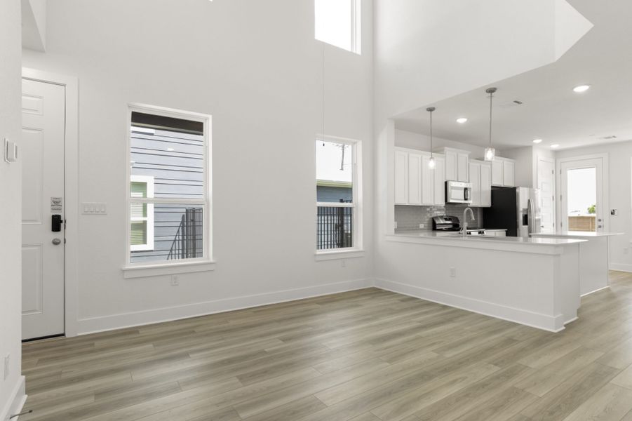 Spacious, unfurnished interior of a new home in Center 45, Round Rock (Image 15).
