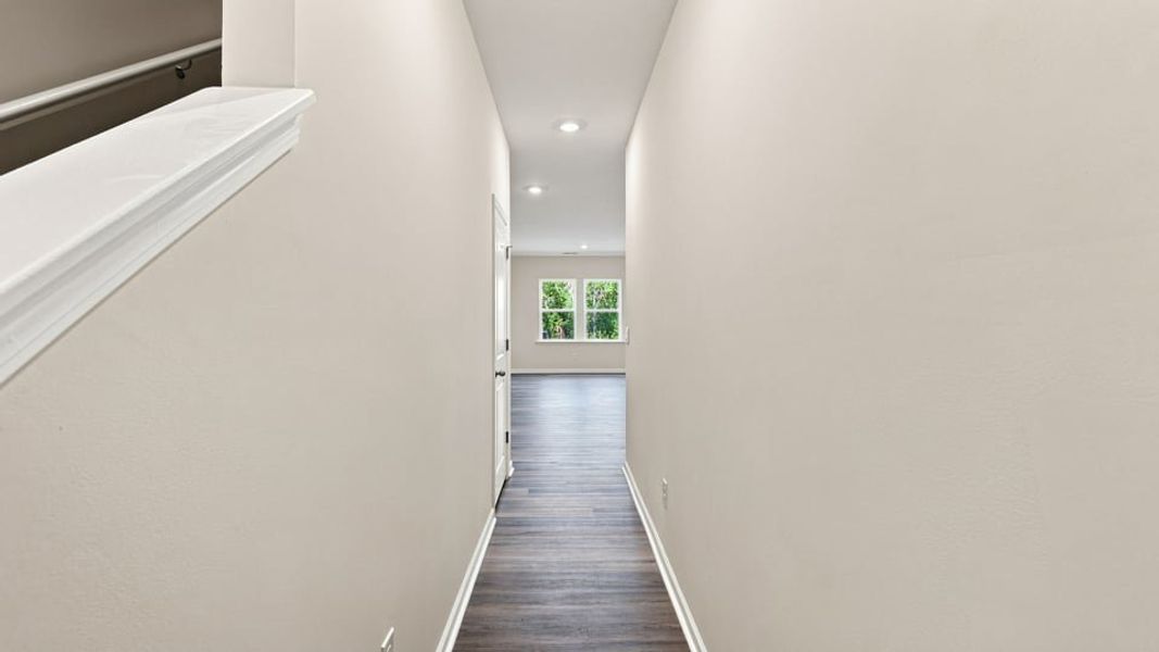 Spacious, unfurnished interior of a new home in Baxter Village, Boiling Springs (Image 17).