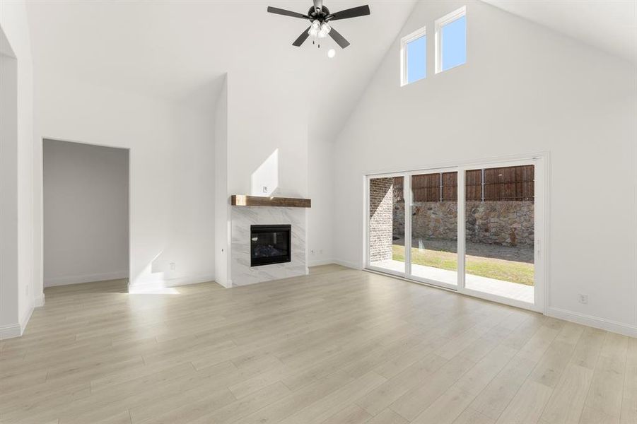 08. 2213 Clairmount - Family