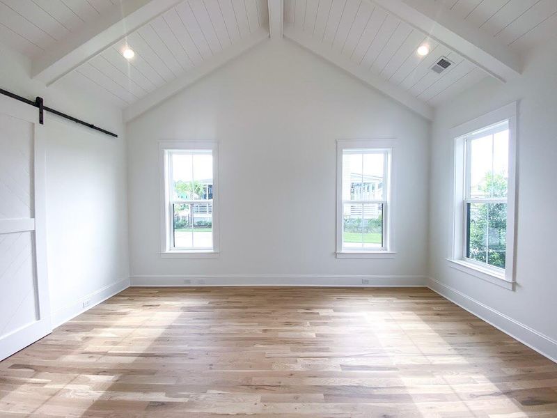 Spacious, unfurnished interior of a new home in , Mount Pleasant (Image 21).