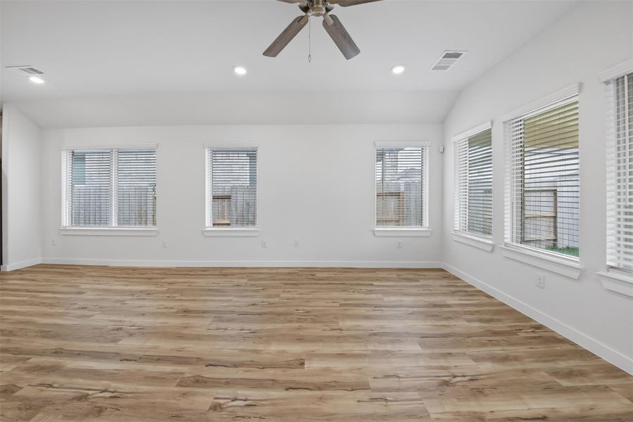 Spacious, unfurnished interior of a new home in , Hockley (Image 27).