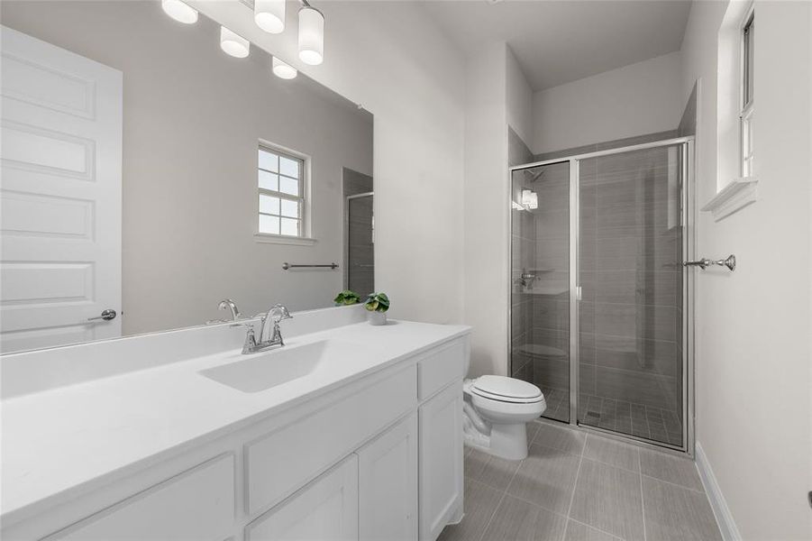 4008 Valley View Bathroom2