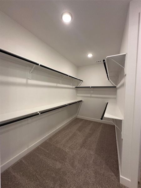 Spacious, unfurnished interior of a new home in Cross Creek West, Fulshear (Image 34).