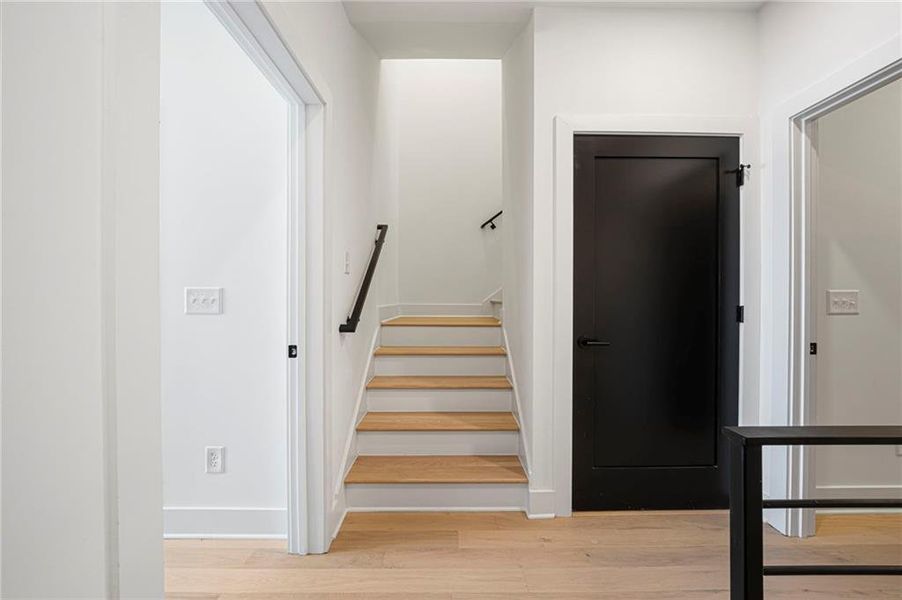 Spacious, unfurnished interior of a new home in , Atlanta (Image 16).