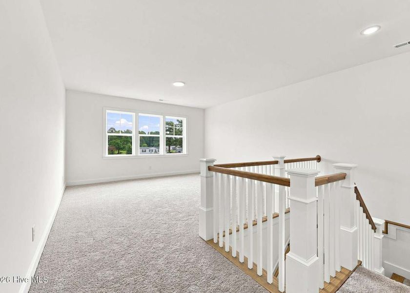Spacious, unfurnished interior of a new home in Dixon Grove, Grimesland (Image 16).
