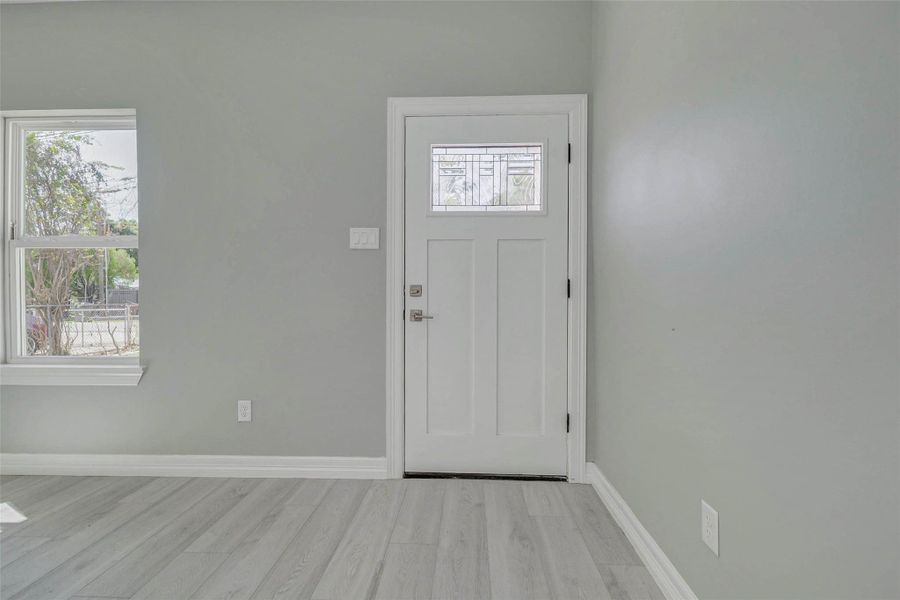 Spacious, unfurnished interior of a new home in , Houston (Image 29).