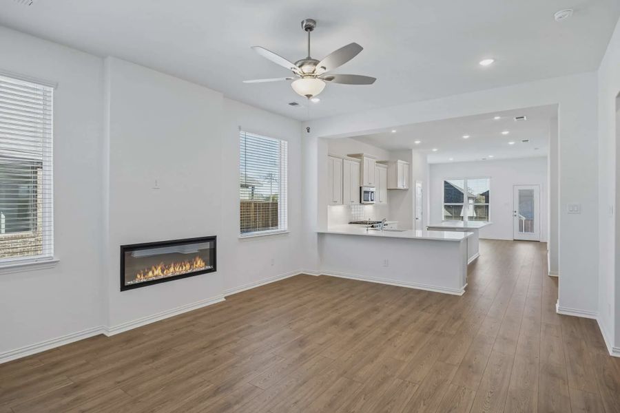 Spacious, unfurnished interior of a new home in Bel Air Village, Sherman (Image 5). Spacious, unfurnished interior of a new home in Bel Air Village, Sherman (Image 5).