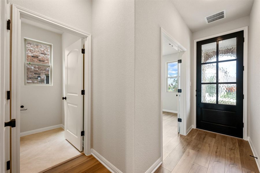 Representative images and renderings are for illustrative purposes. Actual structural options and design finishes of home may vary. Representative images and renderings are for illustrative purposes. Actual structural options and design finishes of home may vary.