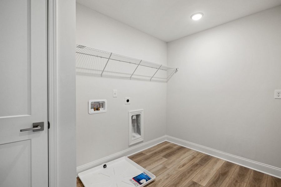 Representative unfurnished interior of a home built from the Charlton by UnionMain Homes in Austin Springs, Bethlehem (Image 21).