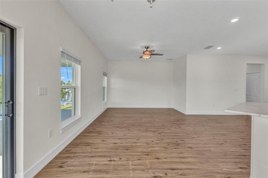 Spacious, unfurnished interior of a new home in , Port Charlotte (Image 38).