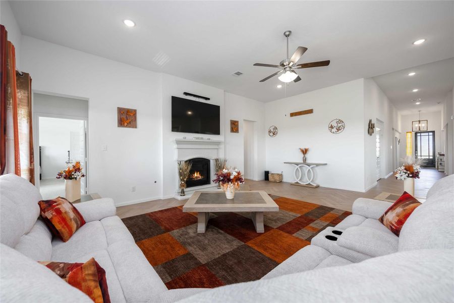 Furnished interior view inside a new home in , Waller (Image 46).
