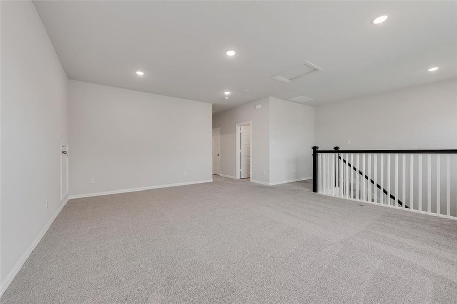 Spacious, unfurnished interior of a new home in Sutton Fields, Celina (Image 23).