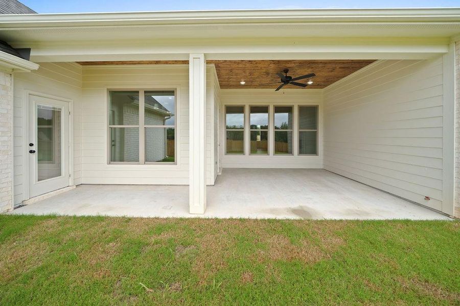 Exterior details and patio area of a home in , Tyler (Image 4).