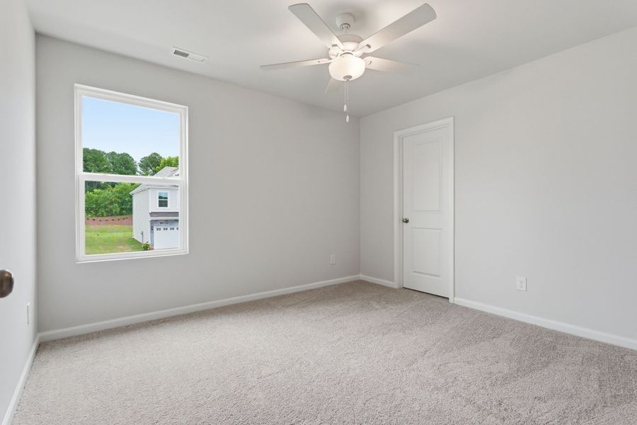 Spacious, unfurnished interior of a new home in Piper Creek, Newton (Image 41).