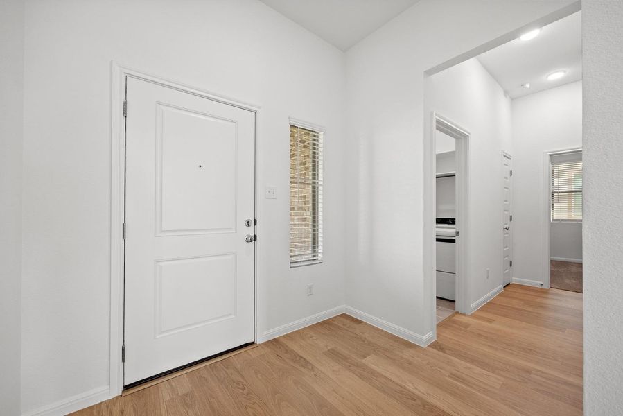Spacious, unfurnished interior of a new home in Trinity Ranch, Elgin (Image 25). Spacious, unfurnished interior of a new home in Trinity Ranch, Elgin (Image 25).