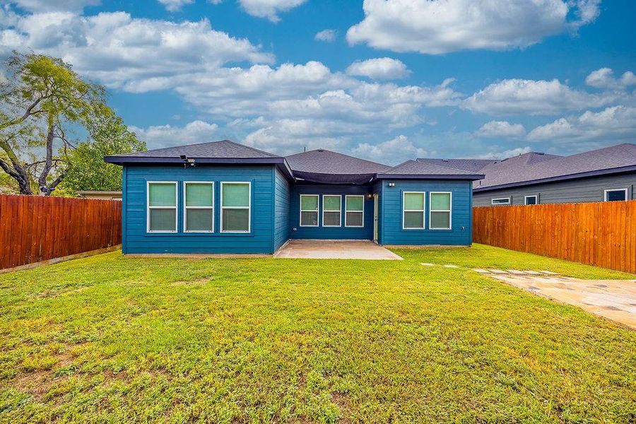Front exterior of a new home in , Fort Worth, TX, highlighting curb appeal (Image 1).