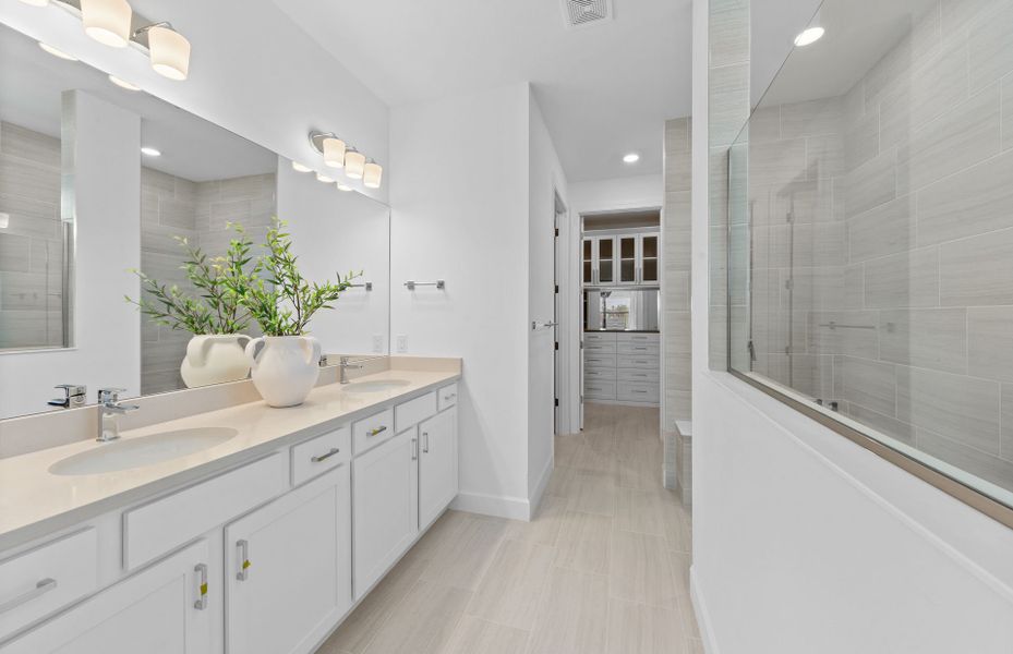 Owner's bath with dual sink vanity Owner's bath with dual sink vanity