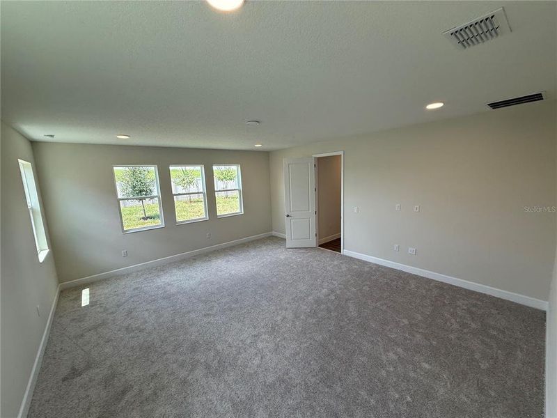 Spacious, unfurnished interior of a new home in Emerson Pointe, Apopka (Image 41). Spacious, unfurnished interior of a new home in Emerson Pointe, Apopka (Image 41).