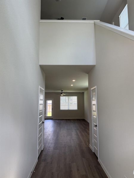 Spacious, unfurnished interior of a new home in River's Edge, Conroe (Image 24). Spacious, unfurnished interior of a new home in River's Edge, Conroe (Image 24).
