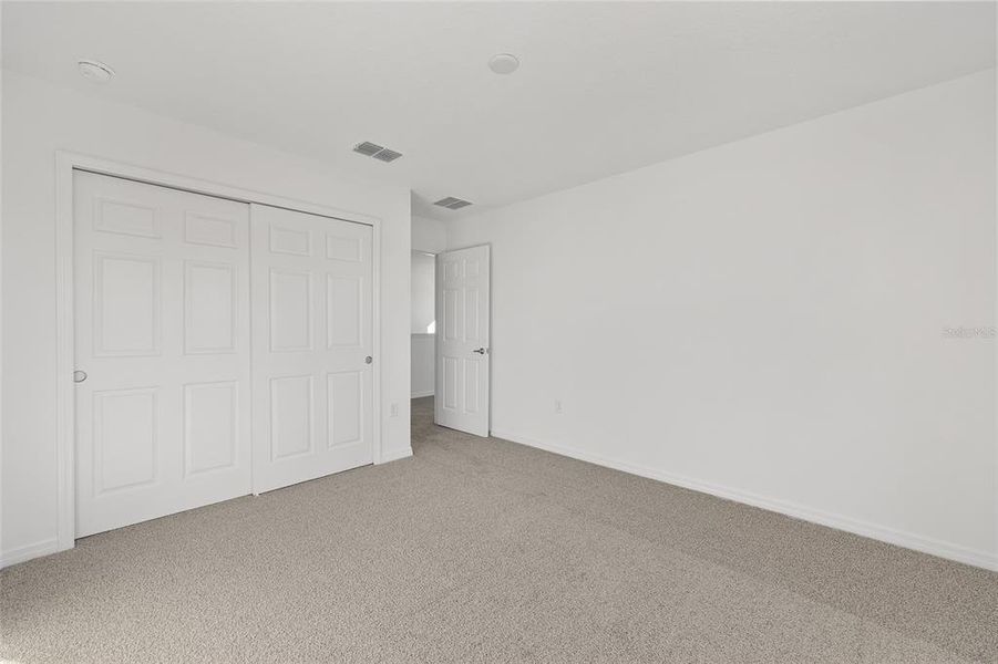 Spacious, unfurnished interior of a new home in Calesa Township, Ocala (Image 20).