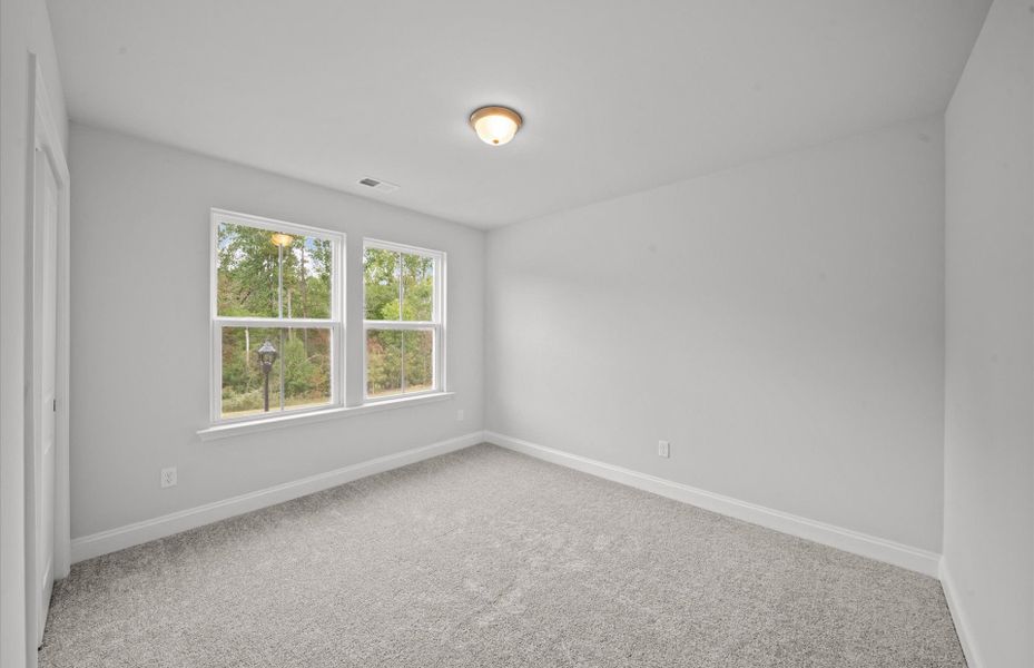 Spacious, unfurnished interior of a new home in Sweetwater Hills, Moore (Image 21).