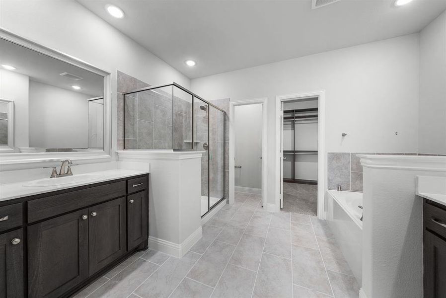 Furnished interior view inside a new home in Creekview Farms, Greenville (Image 10).