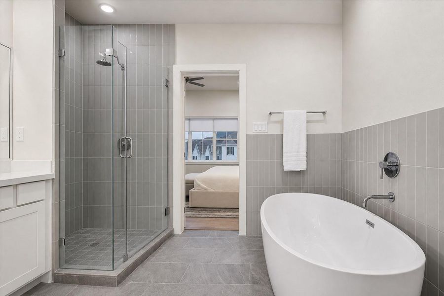 Representative photo showing the community’s model home primary bathroom. Layout and selections may vary. Representative photo showing the community’s model home primary bathroom. Layout and selections may vary.