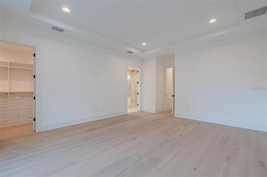 Spacious, unfurnished interior of a new home in , Tampa (Image 41). Spacious, unfurnished interior of a new home in , Tampa (Image 41).