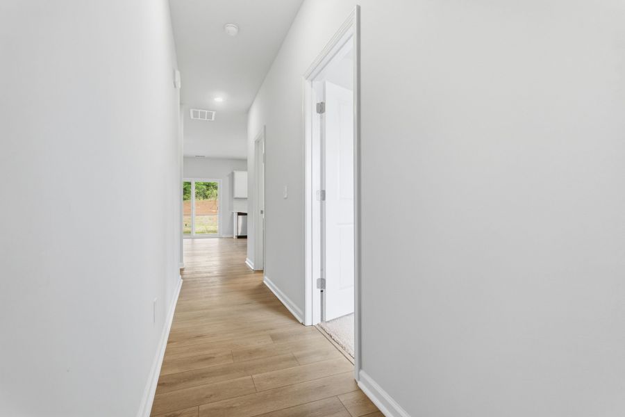 Spacious, unfurnished interior of a new home in Piper Creek, Newton (Image 22). Spacious, unfurnished interior of a new home in Piper Creek, Newton (Image 22).