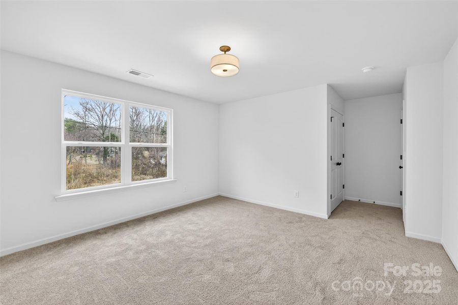 Spacious, unfurnished interior of a new home in , Charlotte (Image 24).