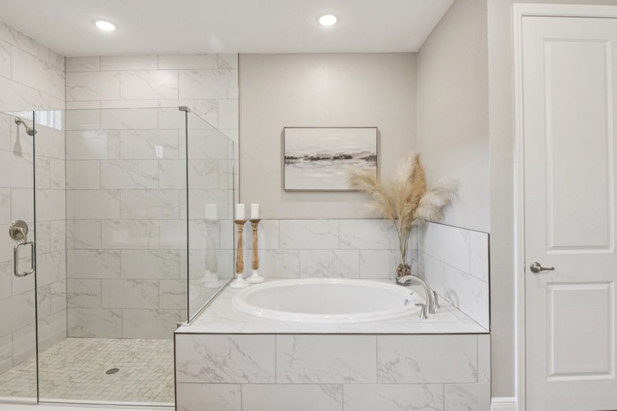 Representative furnished interior of a home built from the Livorno by Maronda Homes in Royal Highlands, Weeki Wachee (Image 18).