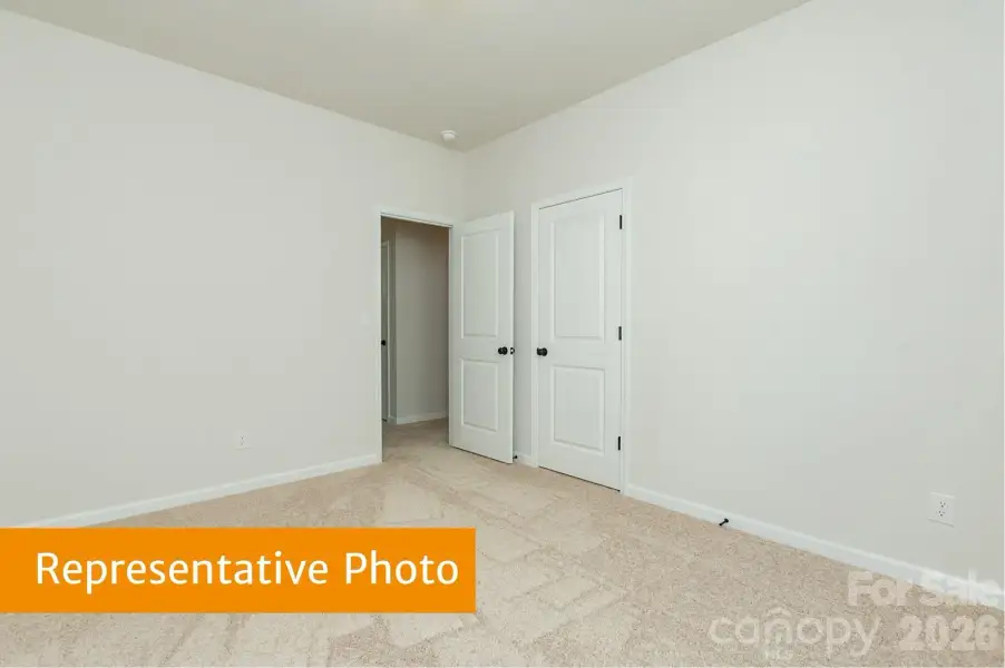 Spacious, unfurnished interior of a new home in Sunset Meadows, Charlotte (Image 11).