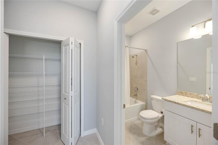 Furnished interior view inside a new home in , Port Charlotte (Image 13).