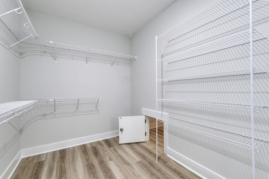 Spacious, unfurnished interior of a new home in Arcadia, Myrtle Beach (Image 31).