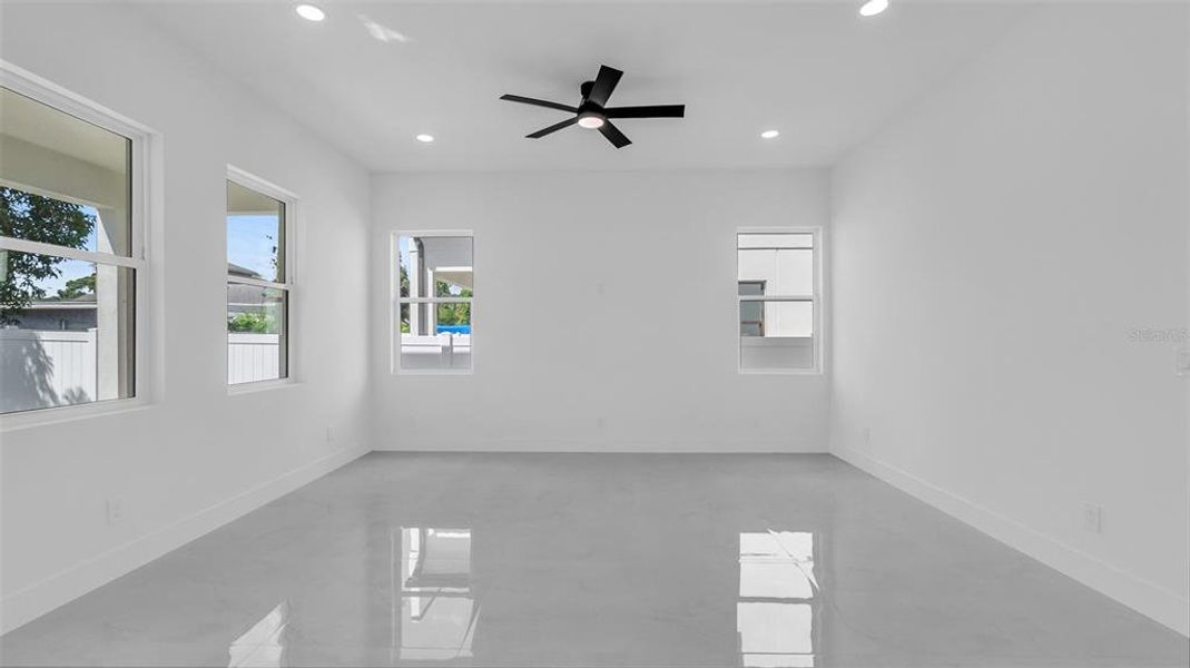 Spacious, unfurnished interior of a new home in , St. Petersburg (Image 31). Spacious, unfurnished interior of a new home in , St. Petersburg (Image 31).