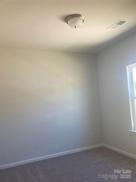 Spacious, unfurnished interior of a new home in Catawba Trace, Catawba (Image 8).