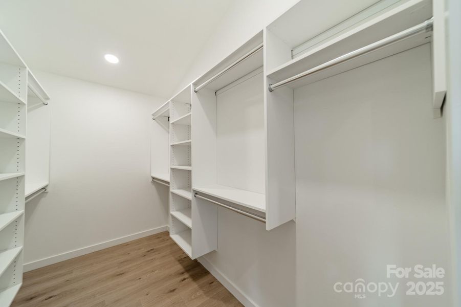 Spacious, unfurnished interior of a new home in , Catawba (Image 21).