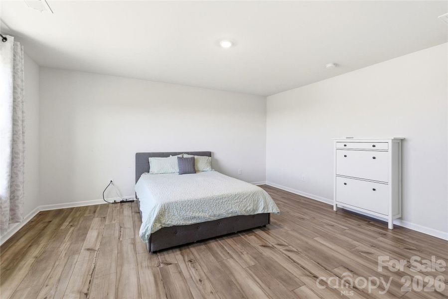 Furnished interior view inside a new home in Elizabeth, Fort Mill (Image 8).