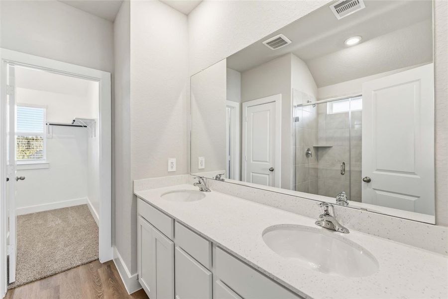 Furnished interior view inside a new home in Laurel Landing, Alvin (Image 7).