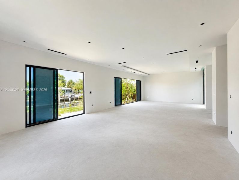 Spacious, unfurnished interior of a new home in , Pompano Beach (Image 15). Spacious, unfurnished interior of a new home in , Pompano Beach (Image 15).