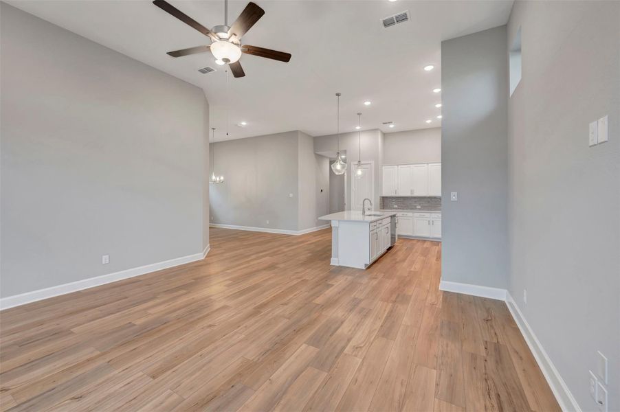 Spacious, unfurnished interior of a new home in Pomona - Reserve Collection, Manvel (Image 22). Spacious, unfurnished interior of a new home in Pomona - Reserve Collection, Manvel (Image 22).